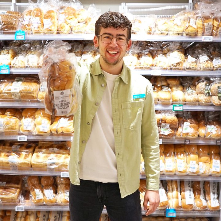 Witte bollen, bruine bollen, volkoren bollen, rozijnenbollen, krentenbollen en allemaal ander lekker brood vind je bij Albert Heijn Colmschate. Waar ga jij voor?