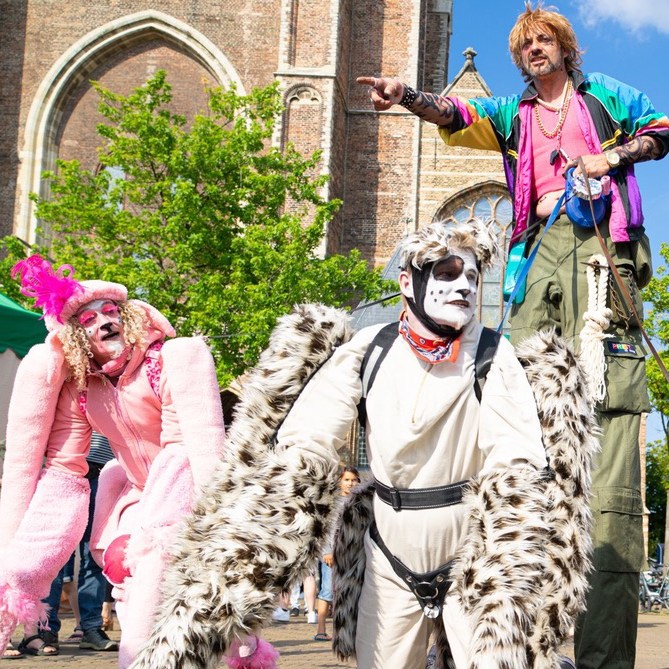 Met wie kom jij zaterdag 24 mei naar het Straattheater Festival?
