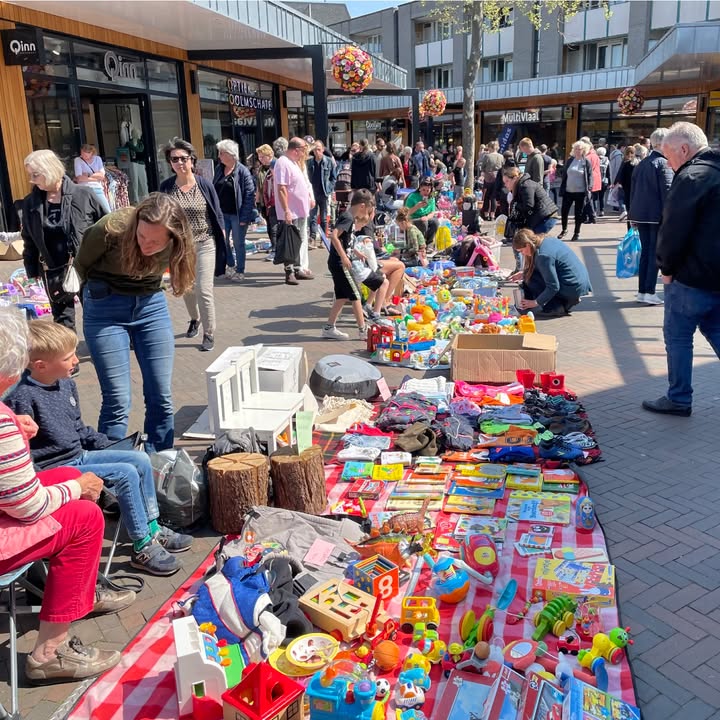 Binnenkort: kleedjesmarkt in winkelcentrum Colmschate!